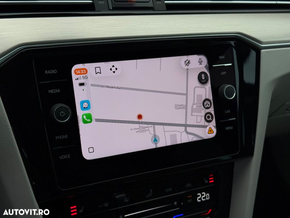 Volkswagen Passat 2.0 TDI DSG Highline - 18