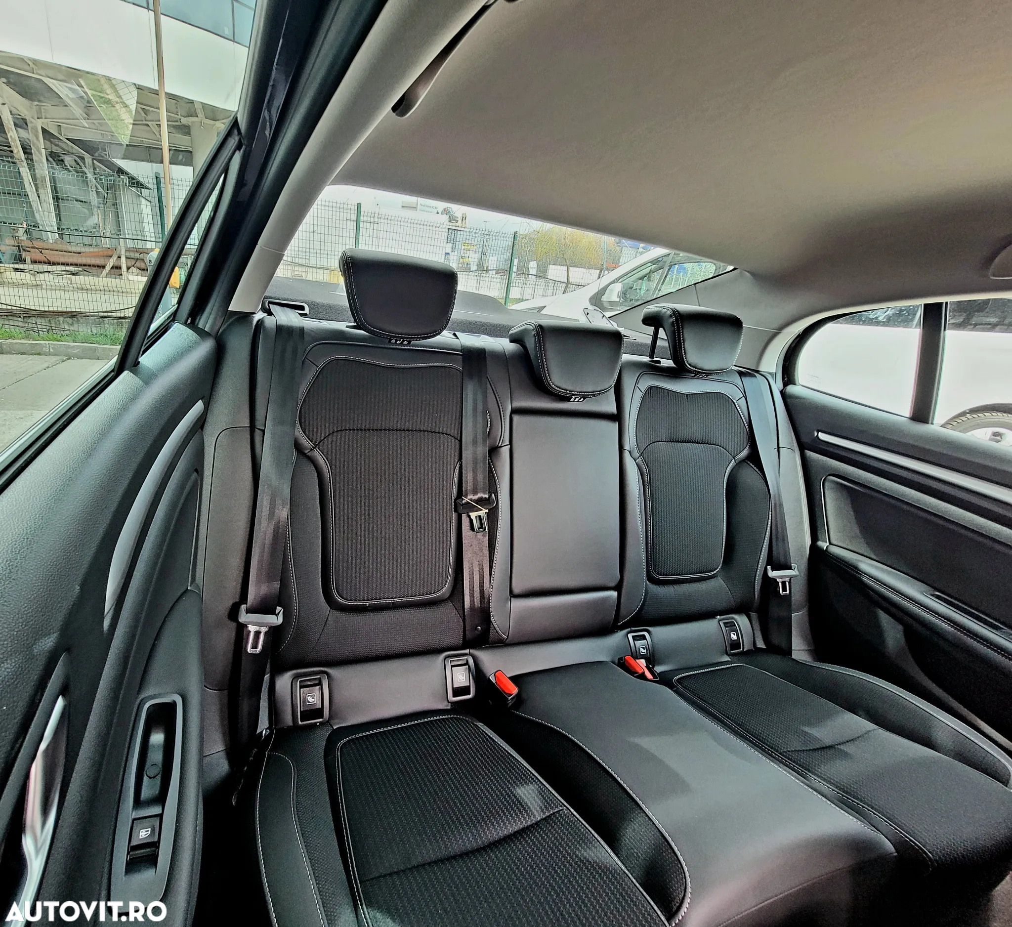 Renault Megane BLUE dCi 115 EDC Techno - 12
