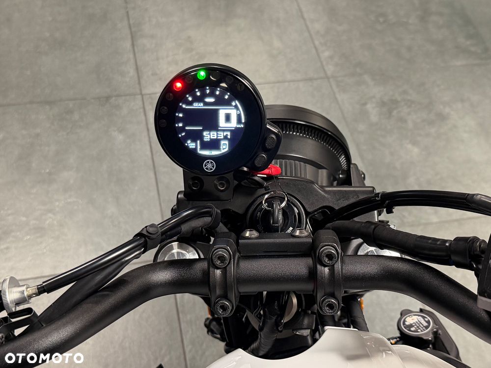Yamaha XSR - 27