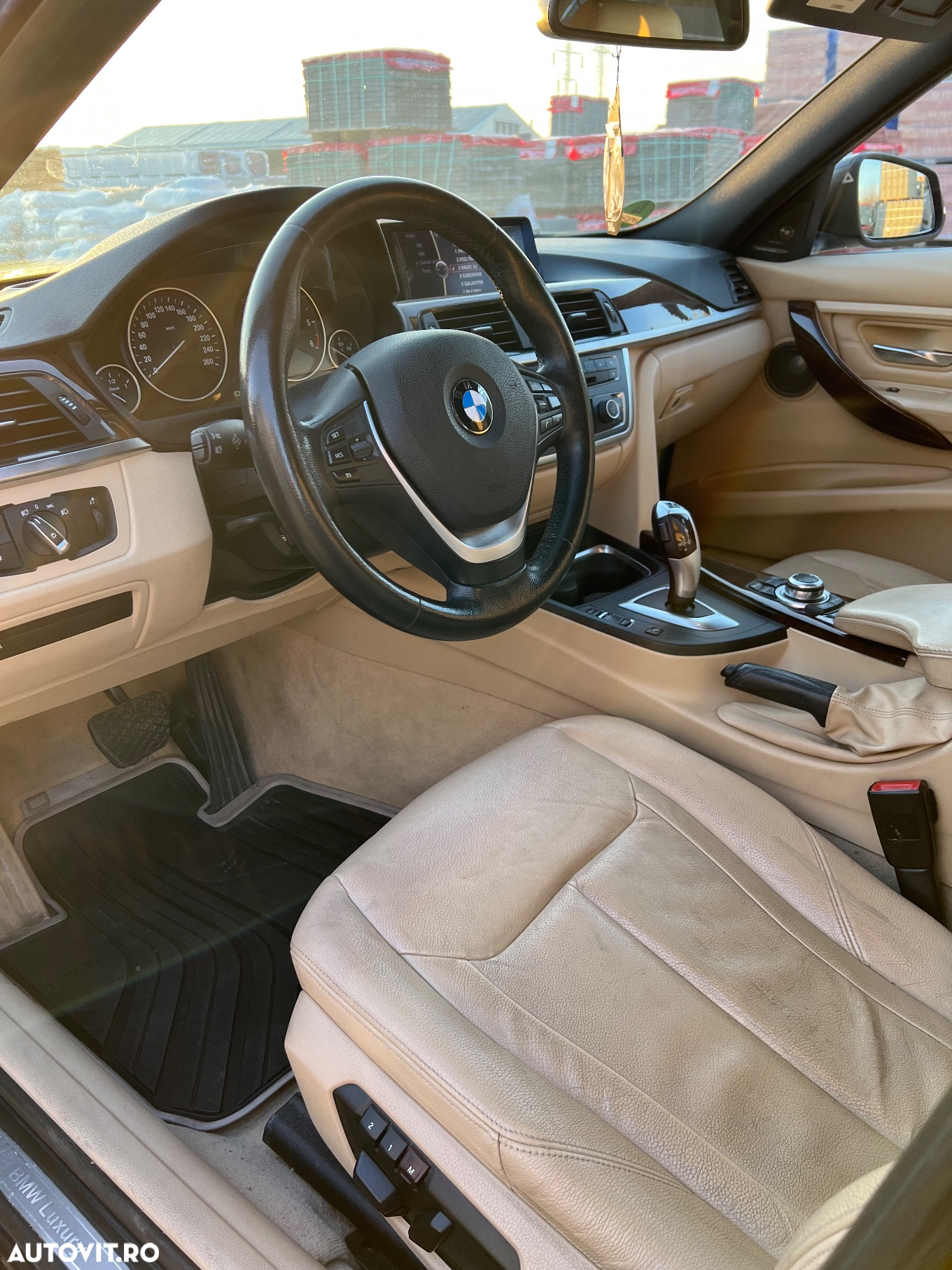 BMW Seria 3 320d Aut. Luxury Line - 9