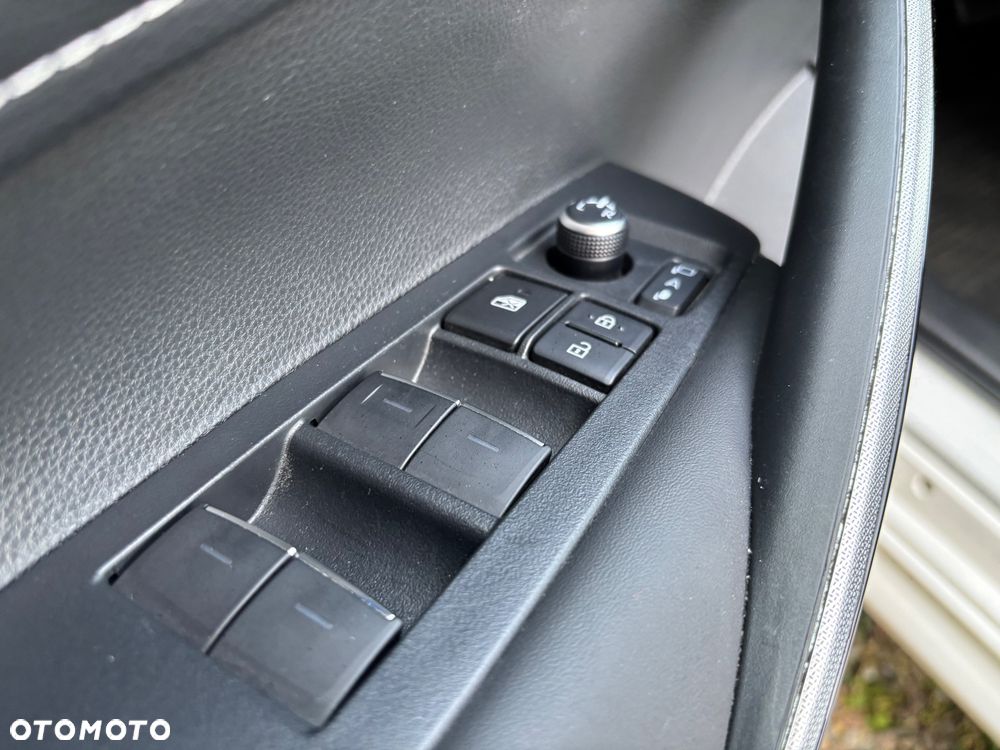 Toyota Corolla 2.0 Hybrid Comfort - 33