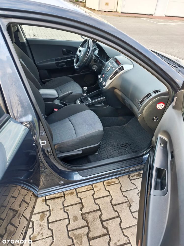 Kia Ceed - 7