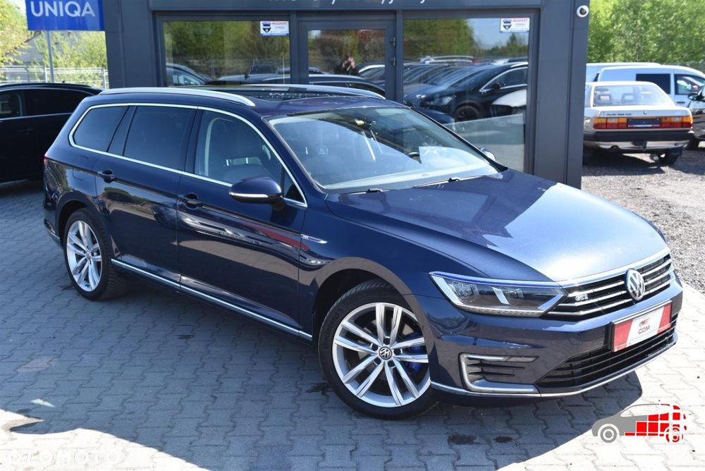 Volkswagen Passat - 4