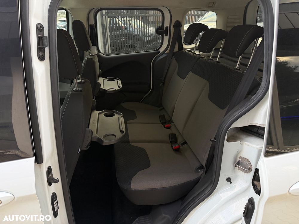 Ford Tourneo Courier 1.0 EcoBoost S&S Trend - 14