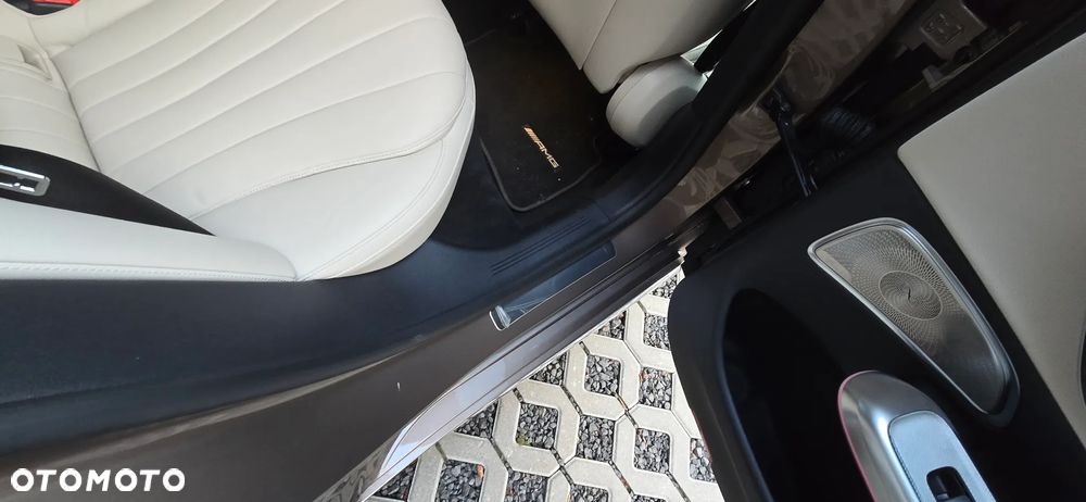 Mercedes-Benz Klasa E - 22