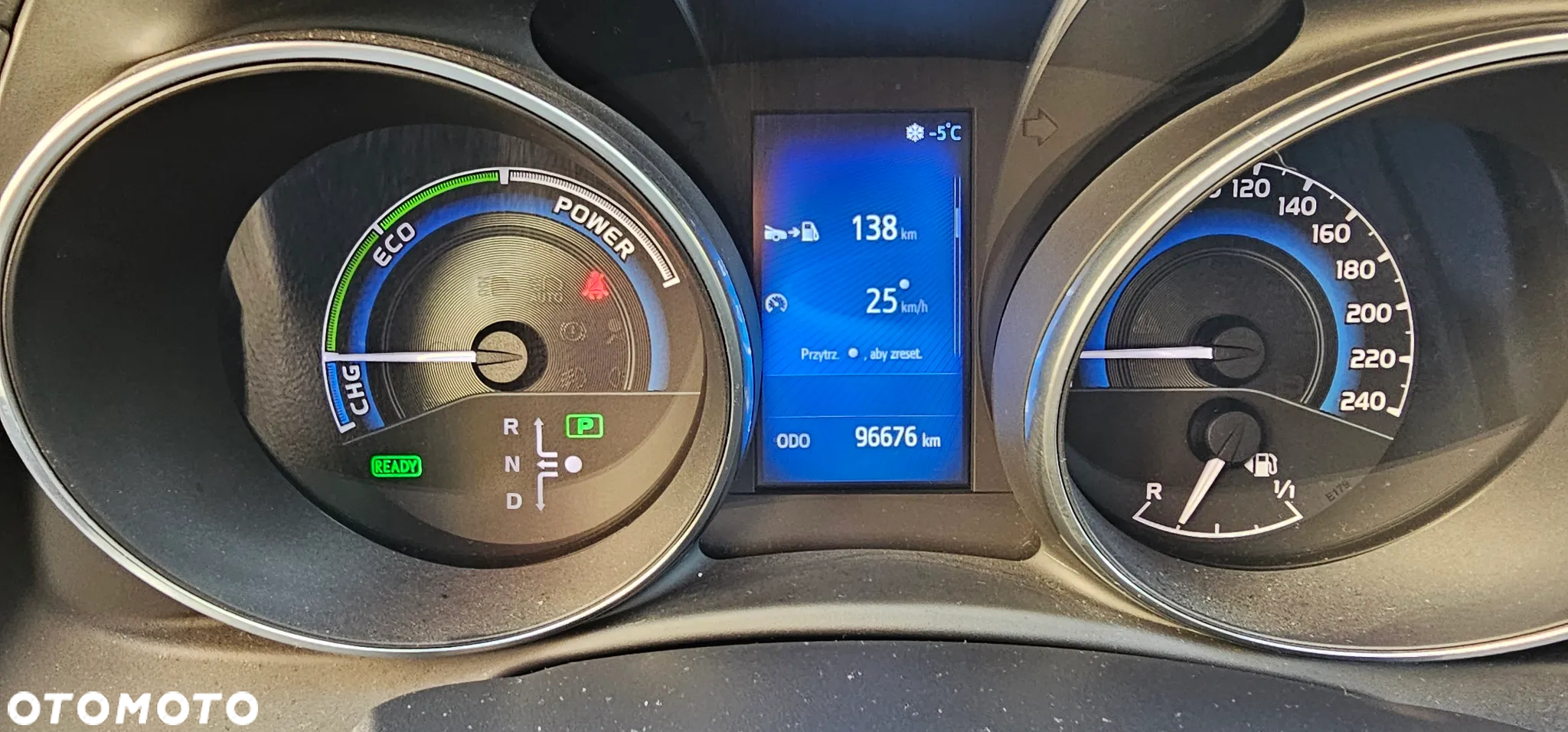 Toyota Auris Hybrid 135 Premium - 13