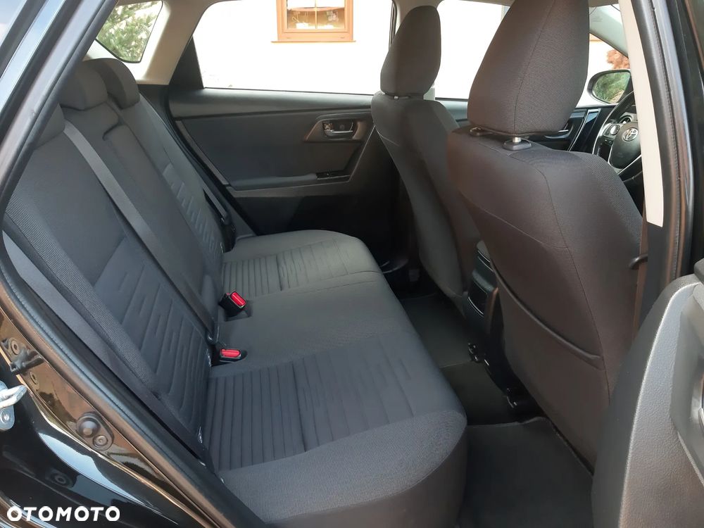 Toyota Auris - 28