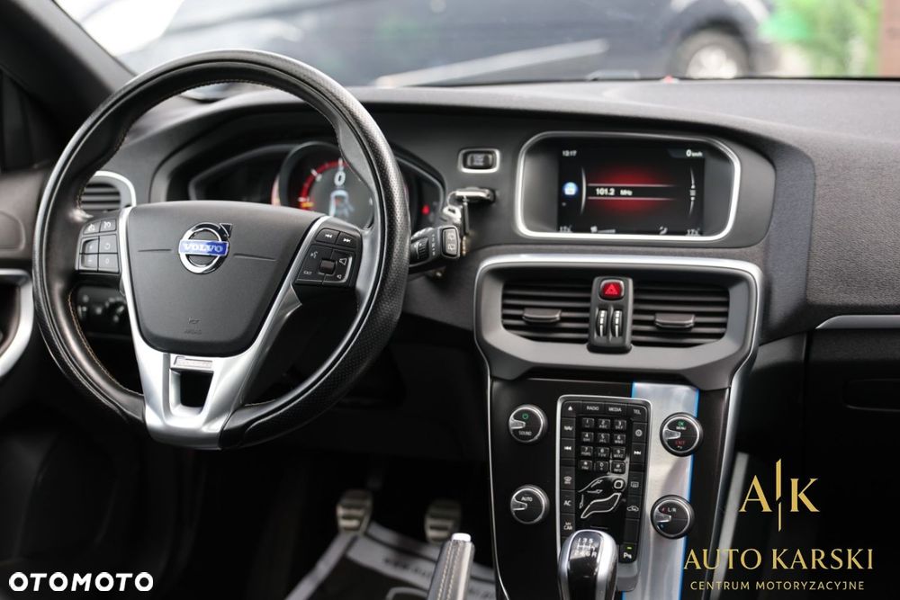 Volvo V40 - 23