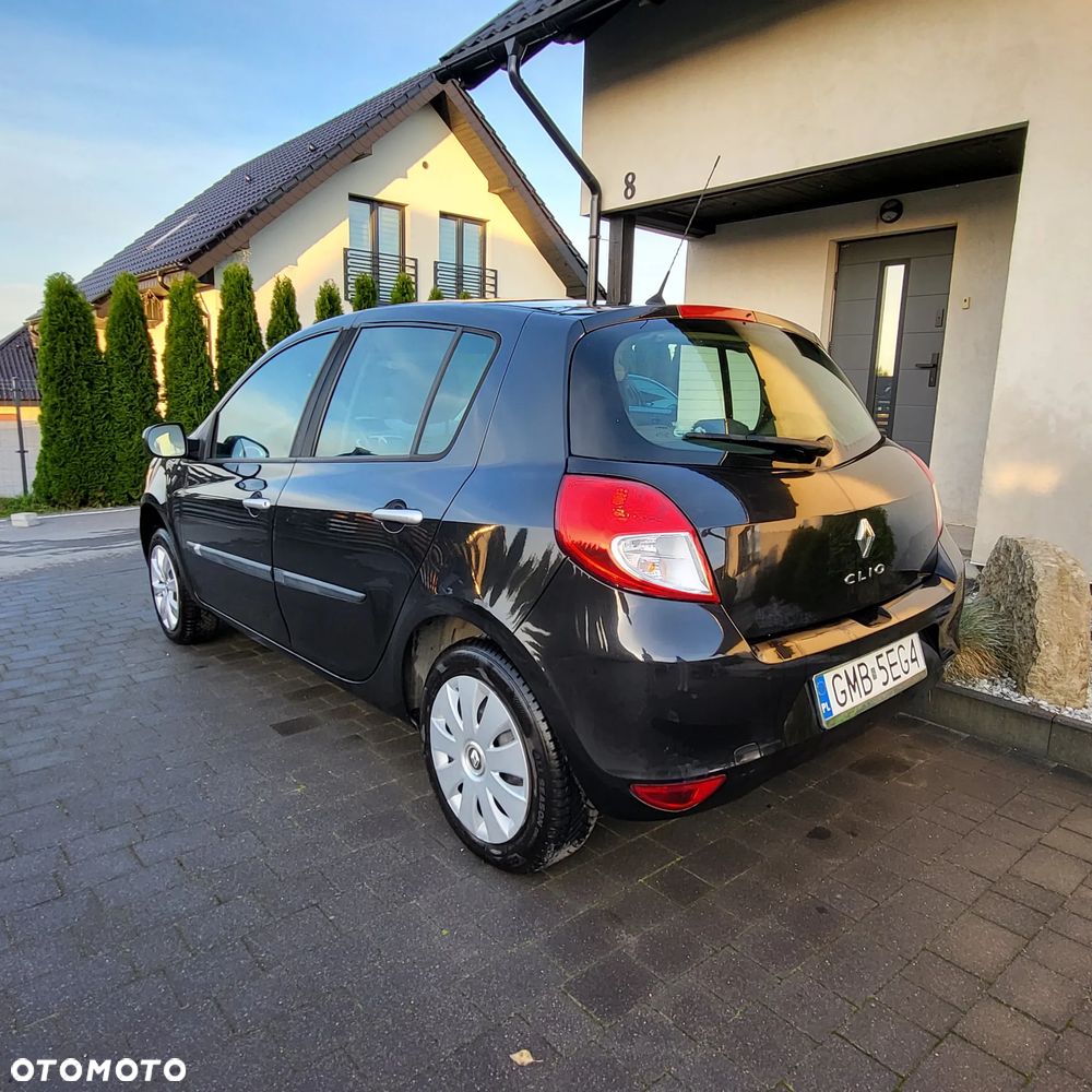 Renault Clio 1.2 16V Expression - 6