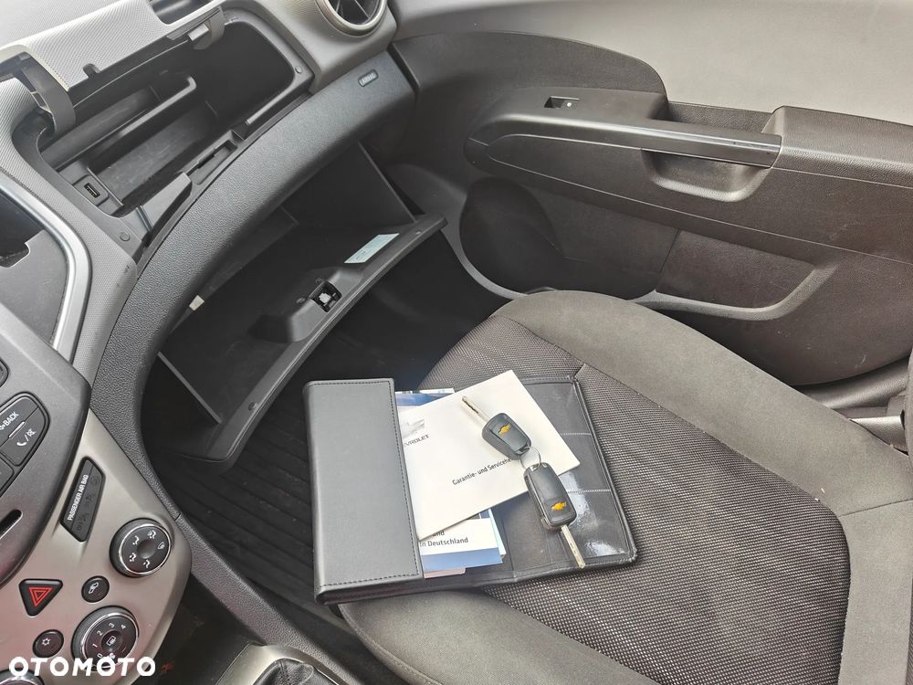 Chevrolet Aveo 1.2 LT - 24