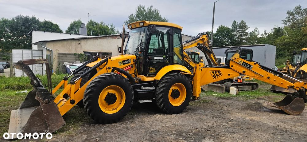 JCB 4CX - 1