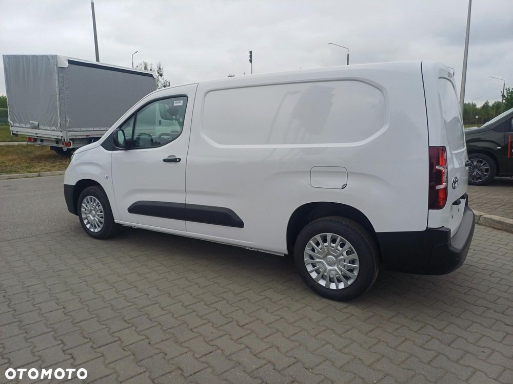 Toyota Proace City - 8