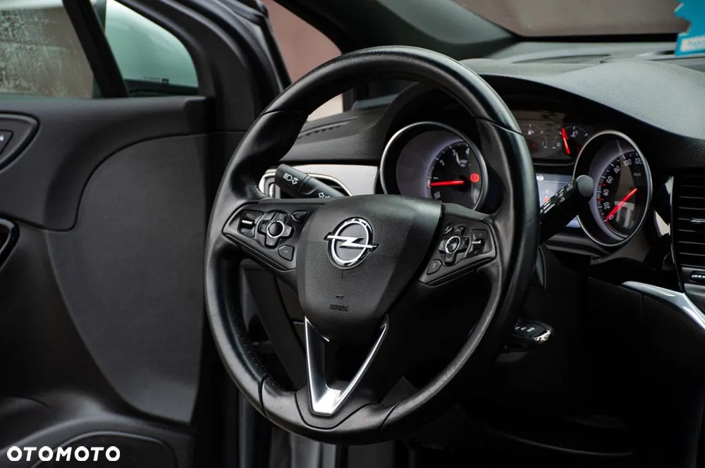 Opel Astra 1.4 Turbo Innovation - 25