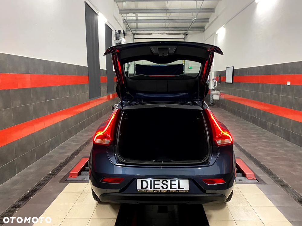 Volvo V40 D2 Summum - 12