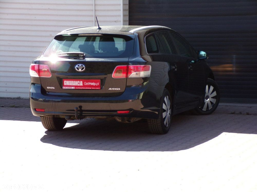 Toyota Avensis - 13