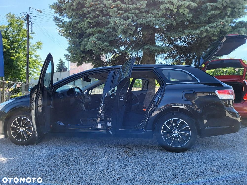 Toyota Avensis - 26