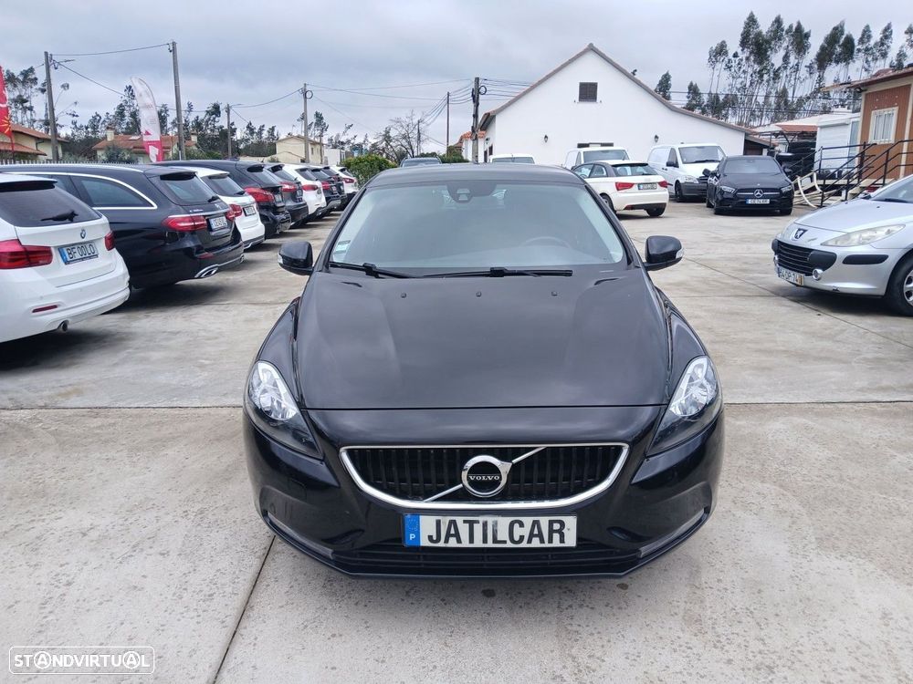 Volvo V40 2.0 D2 Momentum Geartronic - 1