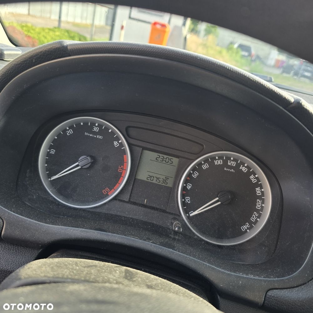 Skoda Fabia - 6