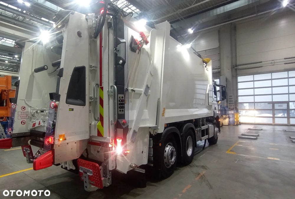 Mercedes-Benz Actros 2533 L 6x2 Śmieciarka Zoeller/EKOCEL - 3