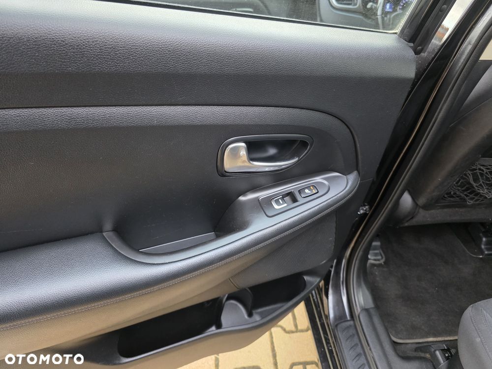 Kia Carens 1.7 CRDi Vision - 11