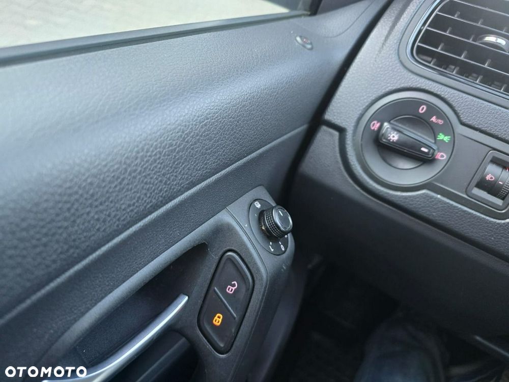 Volkswagen Polo - 30