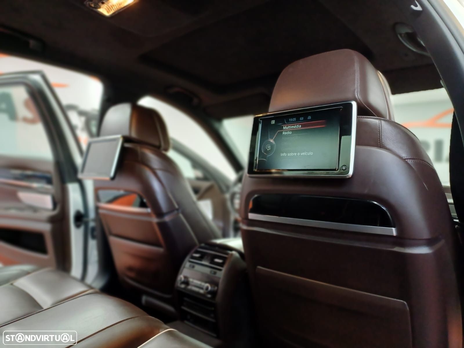 BMW 740 d xDrive Pack M - 14