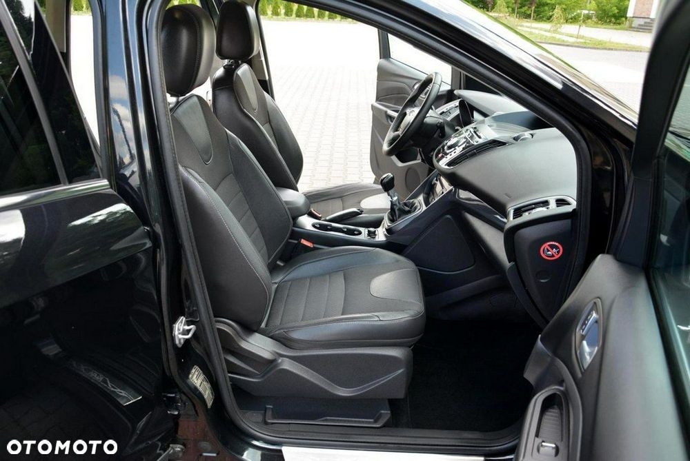 Ford Kuga 2.0 TDCi FWD Titanium - 15