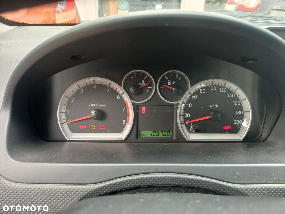 Chevrolet Aveo 1.2 16V Base - 8