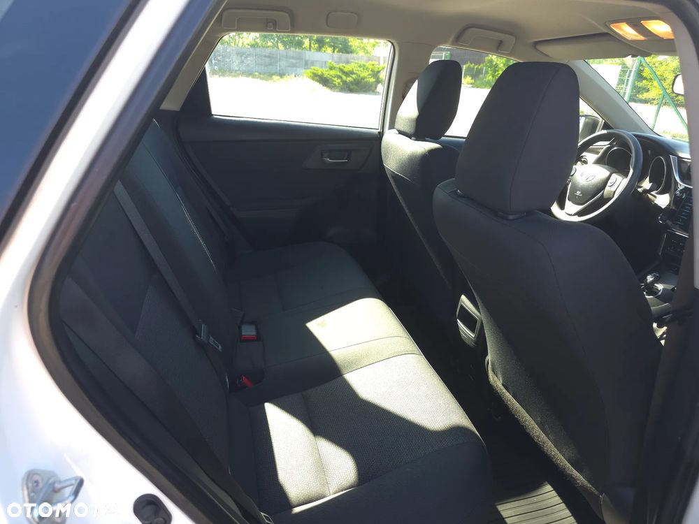 Toyota Auris 1.8 HSD Luna - 13