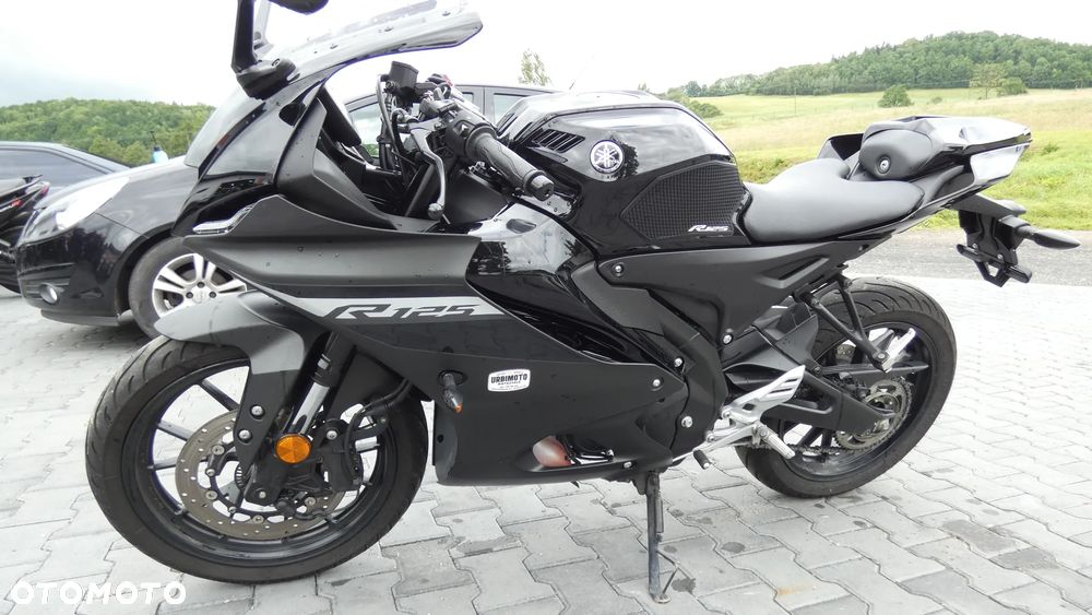 Yamaha YZF - 6