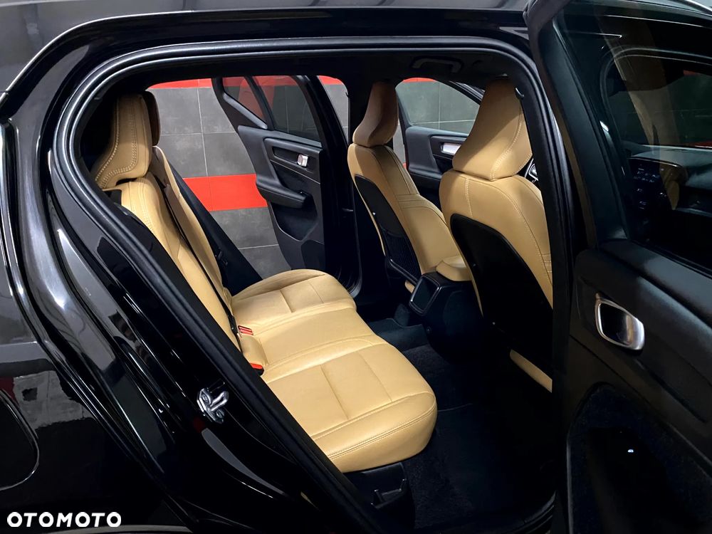 Volvo XC 40 D3 SCR Momentum - 27