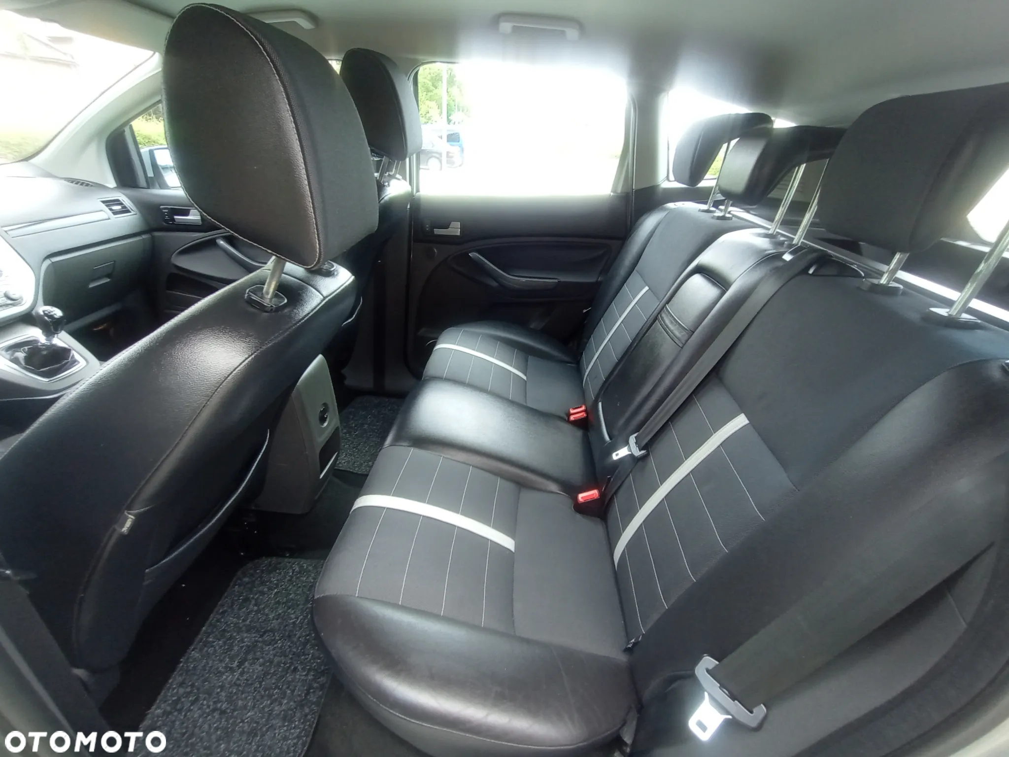 Ford Kuga 2.0 TDCi 4x4 Titanium - 21