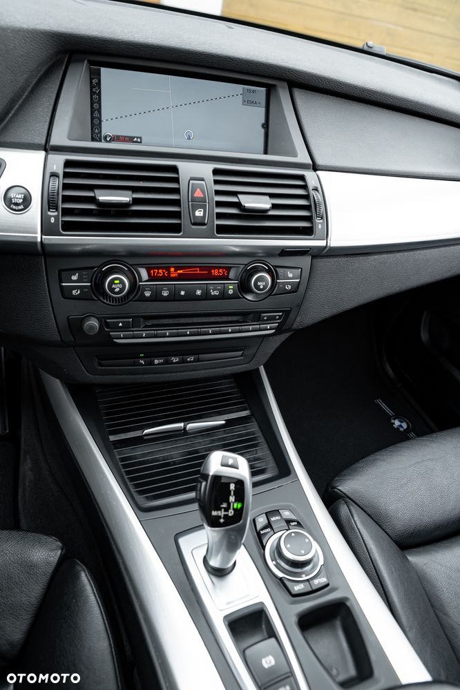 BMW X5 xDrive40d - 36