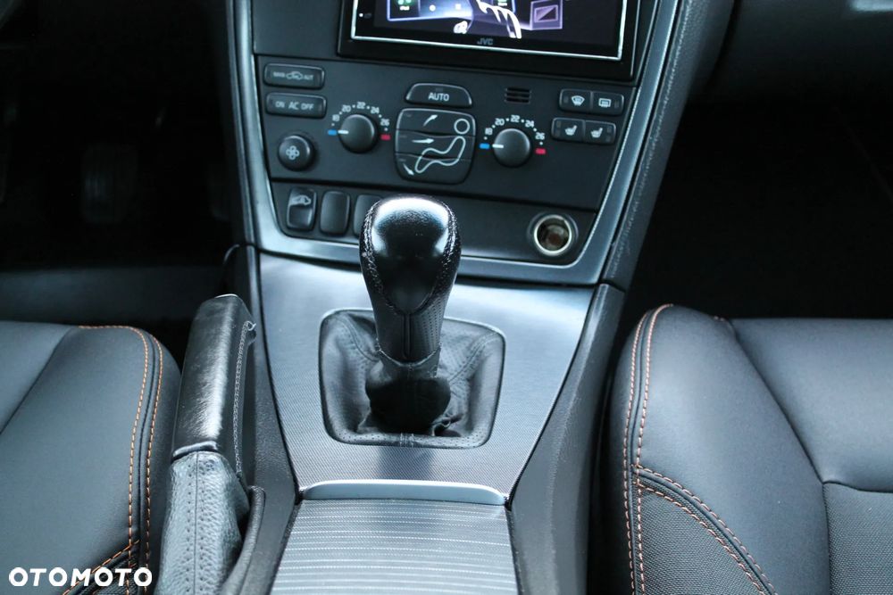 Volvo S60 2.4 Comfort - 34