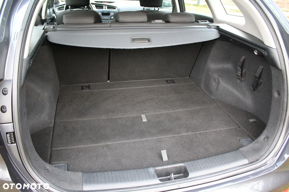 Kia Ceed 1.6 GDI Dream-Team Edition - 27