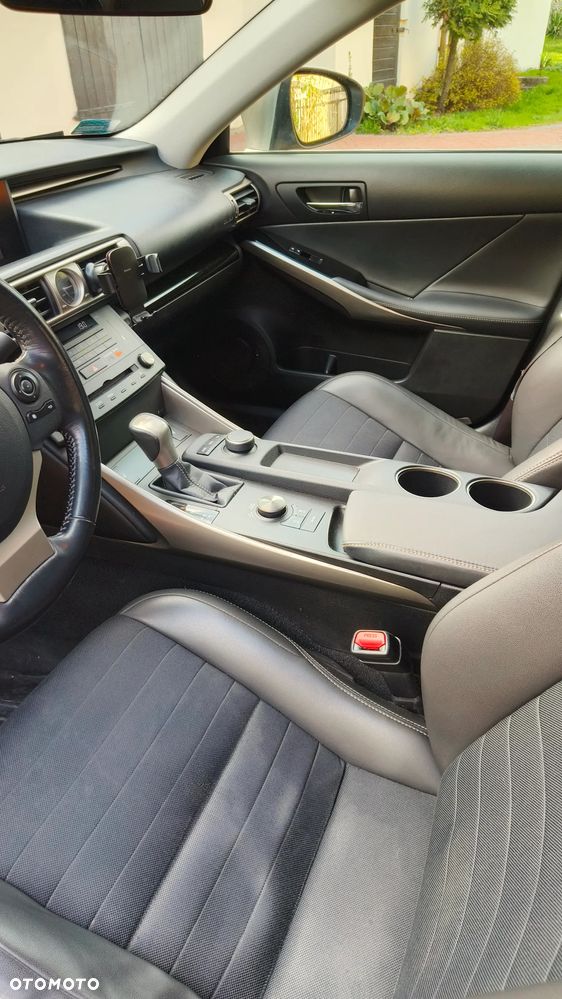 Lexus IS 200t Comfort - 13
