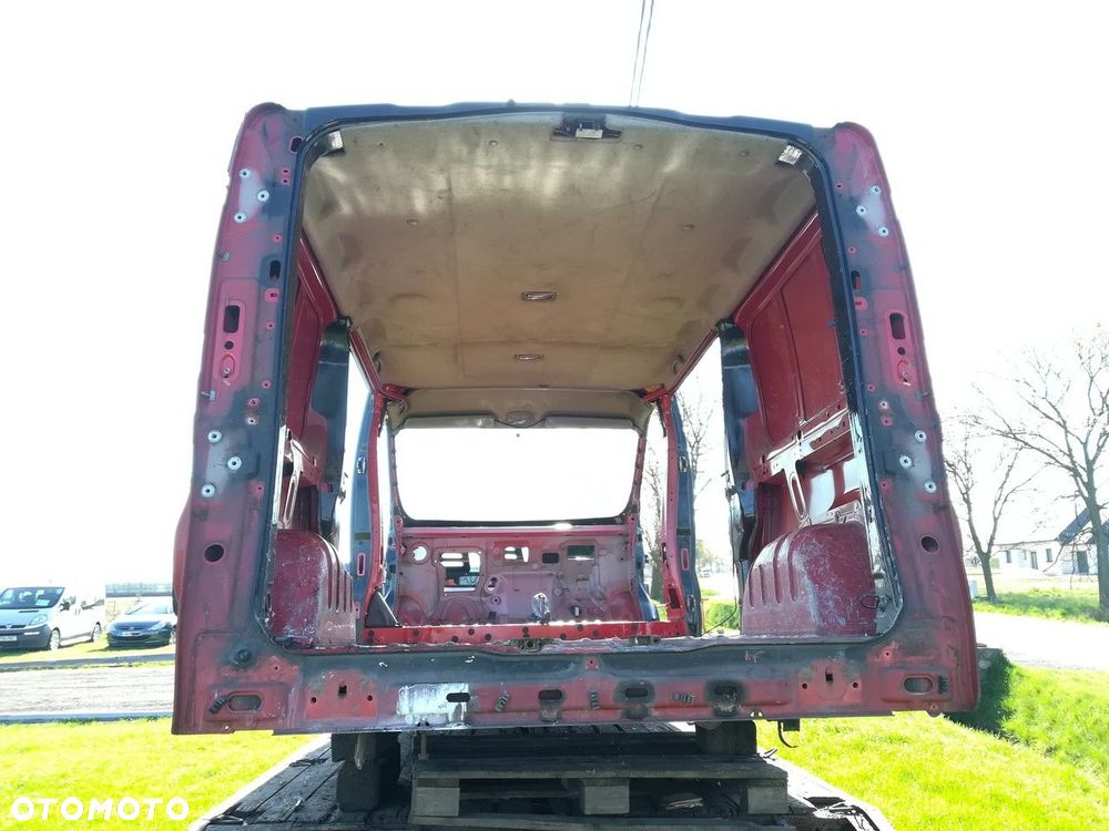 słupek tył trafic vivaro primastar long ćwiartka - 4