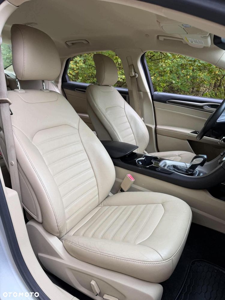 Ford Fusion - 20