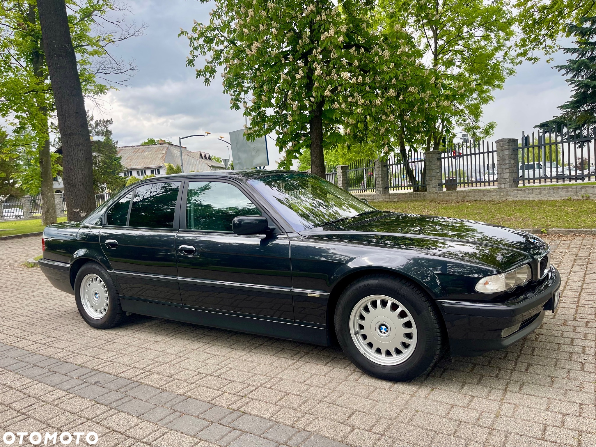 BMW Seria 7 750i - 34