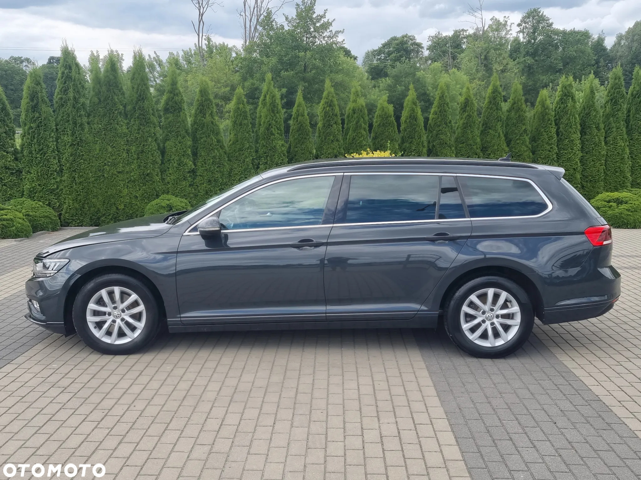 Volkswagen Passat Variant 1.5 TSI OPF DSG Business - 4