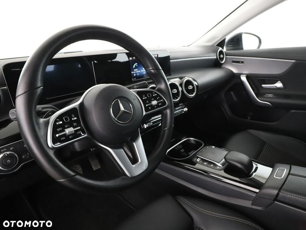 Mercedes-Benz CLA 200 d Progressive 8G-DCT - 15