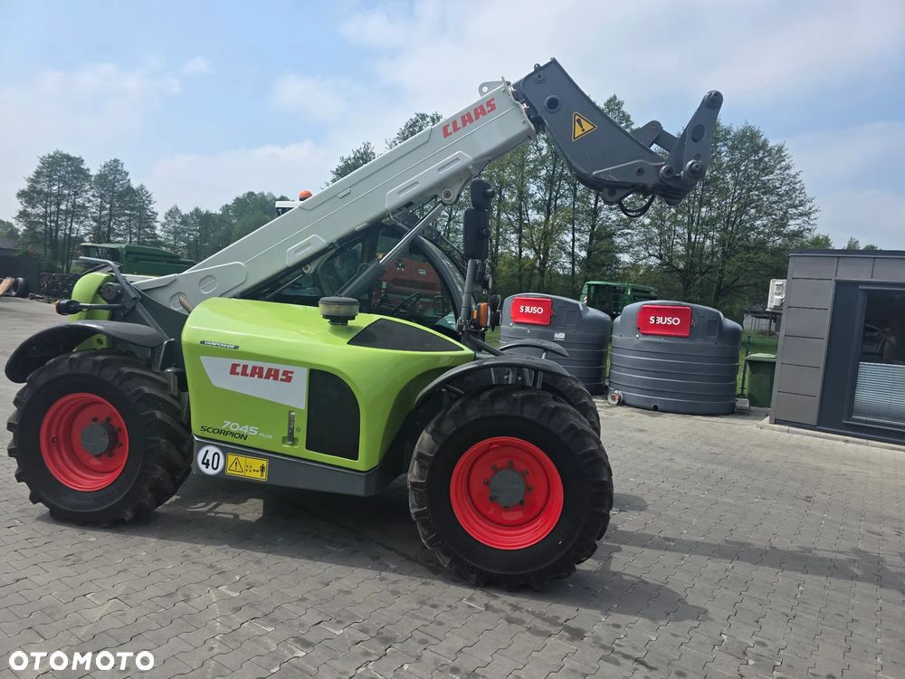 Claas scorpion 7045 - 2