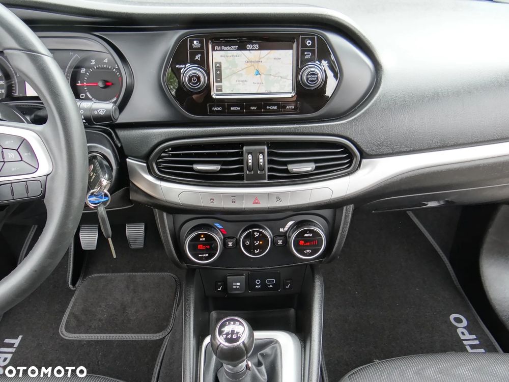 Fiat Tipo 1.4 16v Lounge EU6d - 28