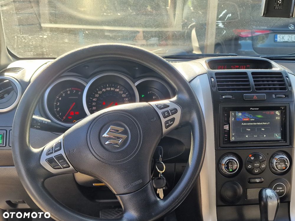Suzuki Grand Vitara 2.7 V6 Premium - 11