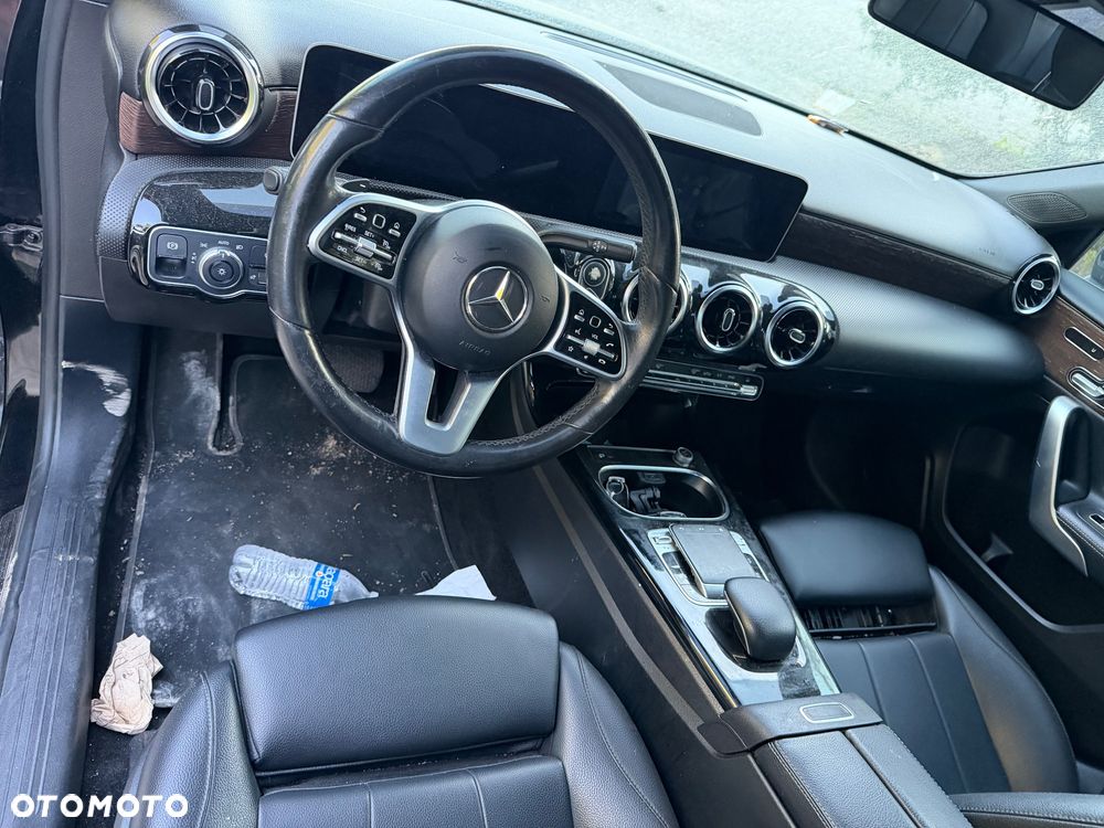 Mercedes-Benz Klasa A 220 4Matic 7G-DCT - 8
