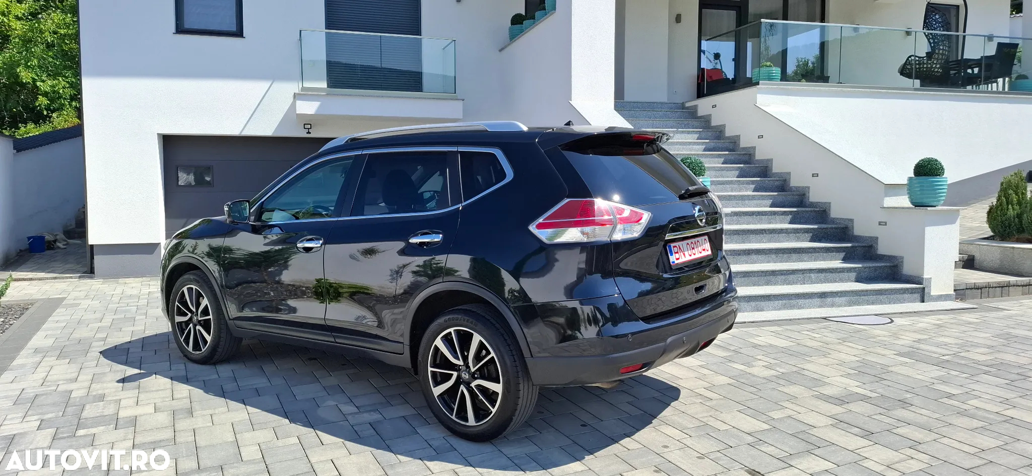 Nissan X-Trail 2.0 dCi ALL-MODE 4x4i Xtronic Tekna - 10