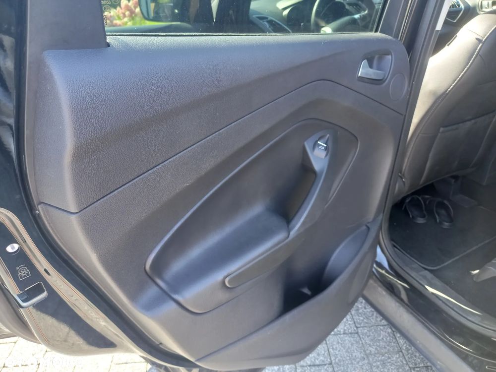 Ford Kuga 2.0 TDCi 4x4 Titanium - 16