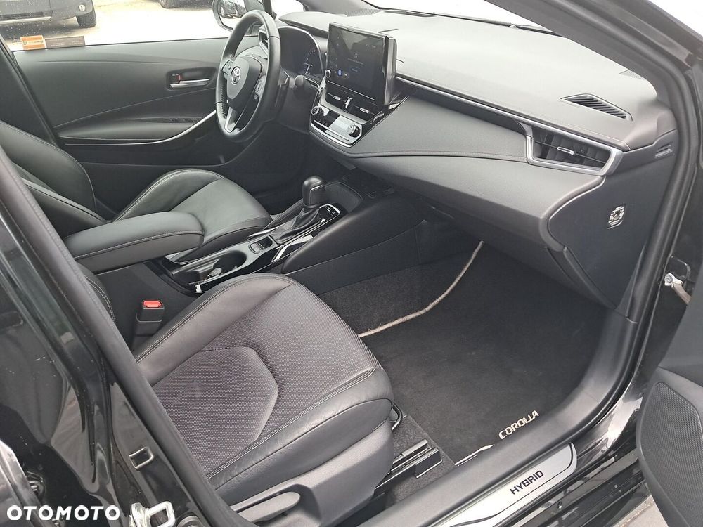 Toyota Corolla - 12