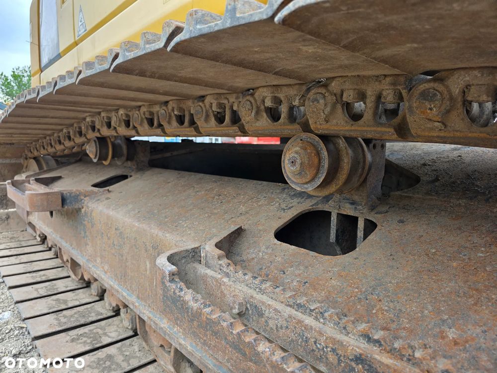 Komatsu PC240 LC8 LONG 18m - 12