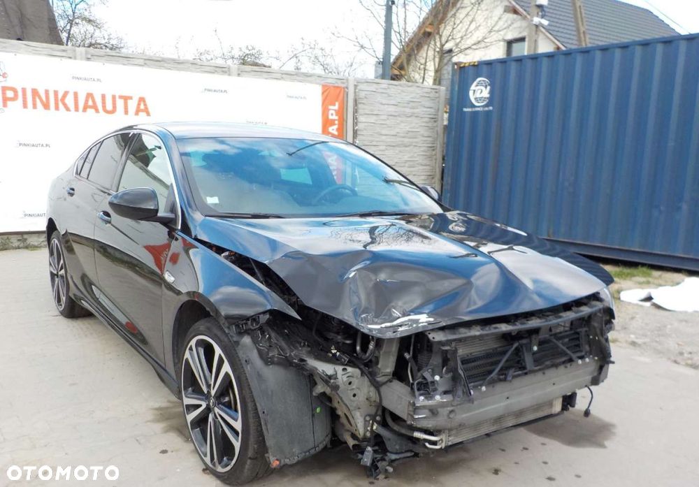Opel Insignia - 1